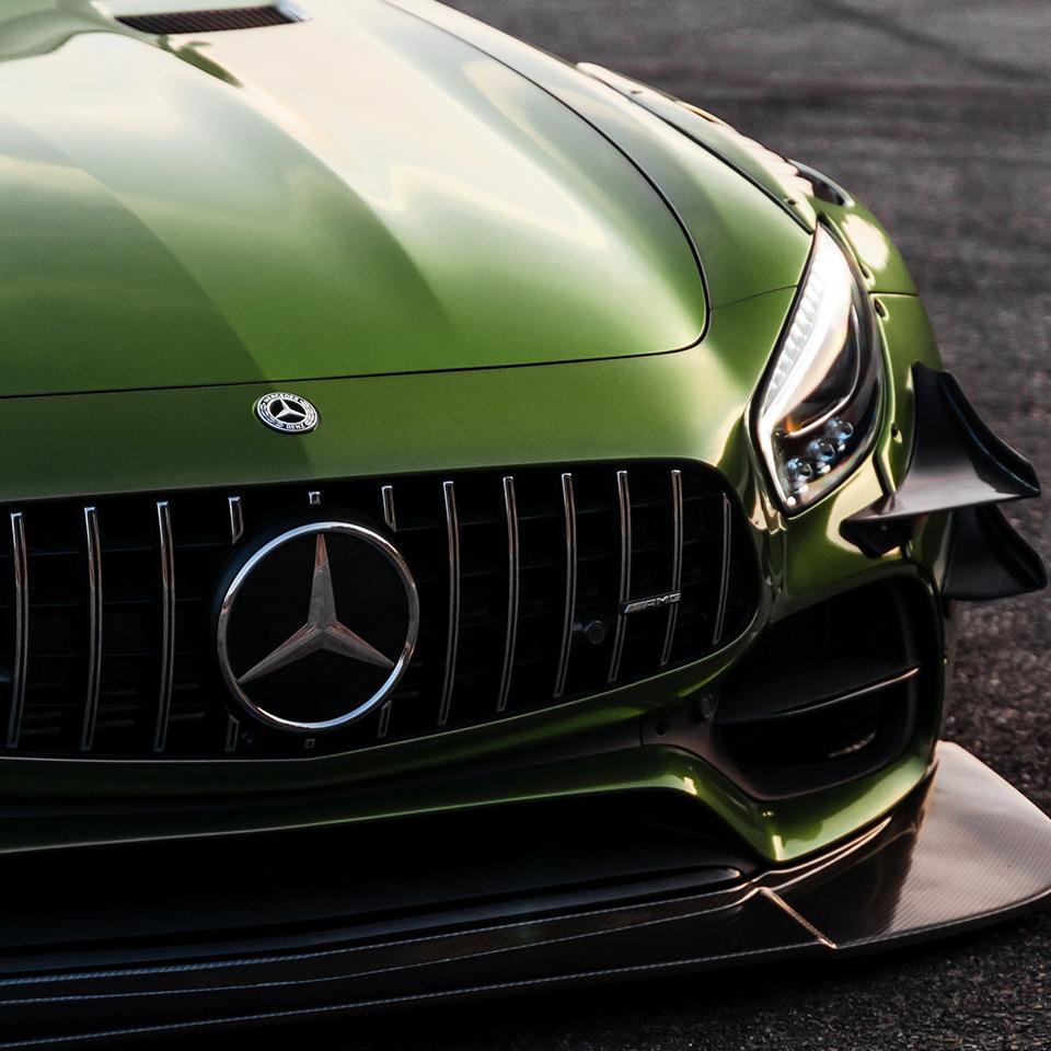 MSG020 - Metallic Mamba Green